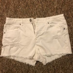 Hi-rise white denim shortie
